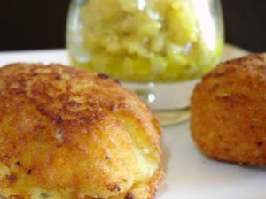 Croquettes coulantes de mozzarella et vinaigrette curry